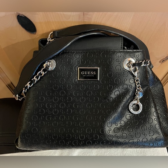 Black Guess Purse - Picture 9 of 9